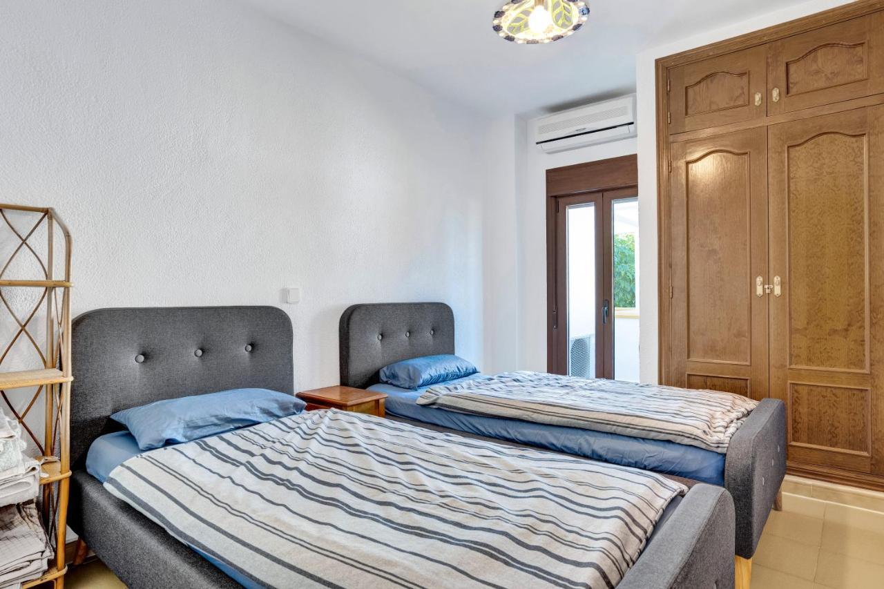 Ruhiges Eckreihenhaus Mit Pool In La Sella Zarzas One Denia Villa Pedreguer Buitenkant foto